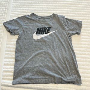 Girls Nike t shirt pet free smoke free home
